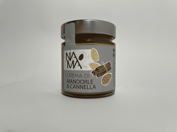 crema di mandorle e cannella spalmabile