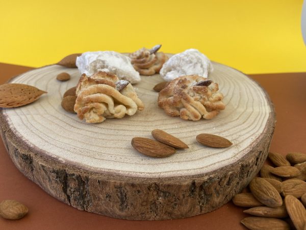 I biscotti di pasta di mandorle NA.mA. realizzati con metodo tradizionale