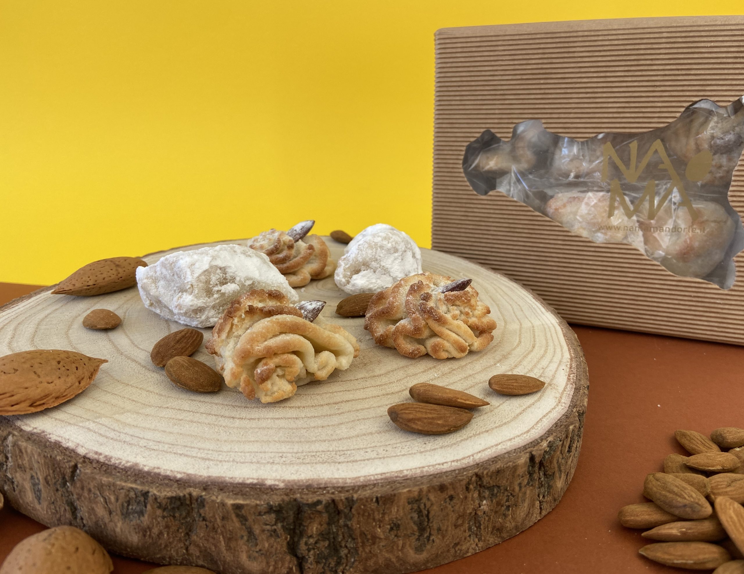 WMF Kaiser Formina Per Biscotti A Mandorla Piccola | 4 Cm | Stampino In Metallo Per Biscotti E Frollini | Cucito Creativo